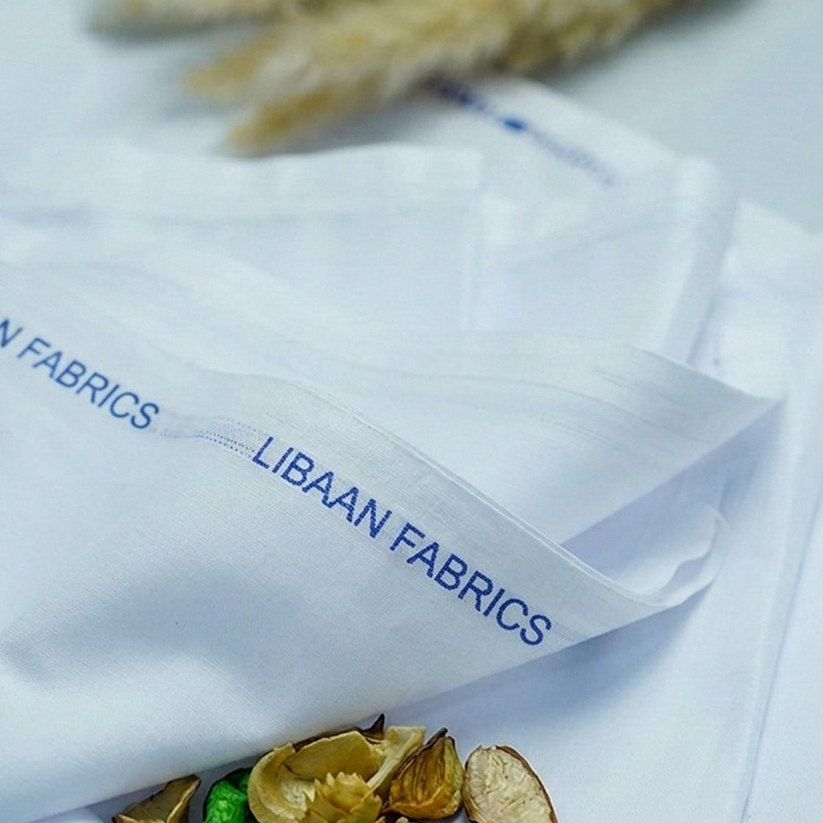 LIBAAN EXCECUTIVE LATHA SPECIAL WHITE